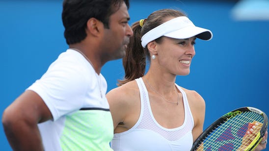 Hingis back in an Aussie Open final, 20 years after debut