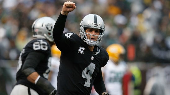 Michael Crabtree says Derek Carr reminds him of Packers legend Brett Favre