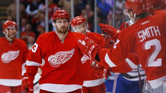 Helm's two goals lift Wings to 3-2 comeback win over Canadiens