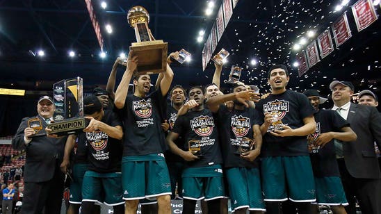 UW-Green Bay wins Horizon League, advances to NCAA tournament