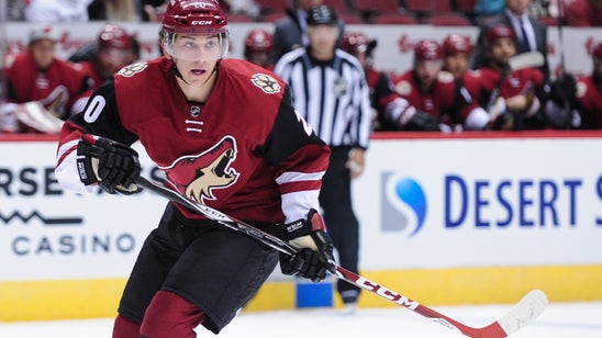 Coyotes set 23-man roster, return Strome to junior league