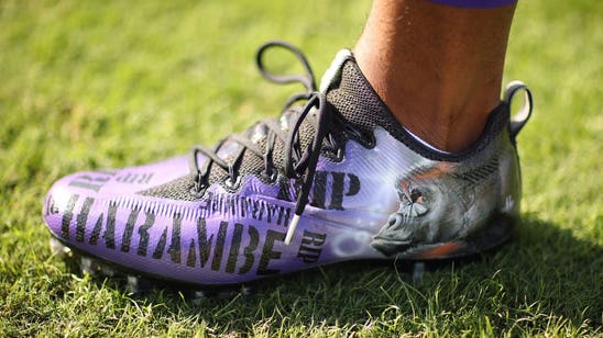 Vikings RB pays tribute to Harambe with incredible custom cleats