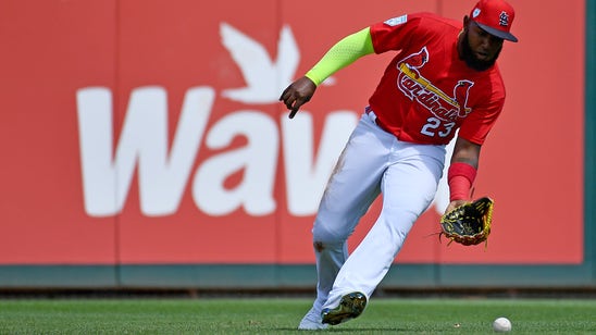 Ozuna makes first spring appearance in outfield for Cardinals