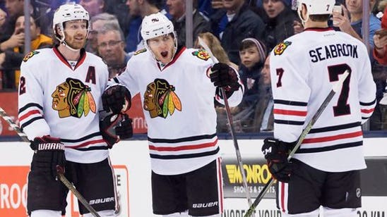Kane scores first hat trick of season, Blackhawks win 10th straight