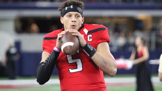 Chiefs top draft pick Mahomes is robbed but unharmed