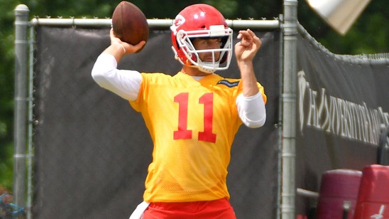 Chiefs' Smith feeling pressure from first-rounder Mahomes