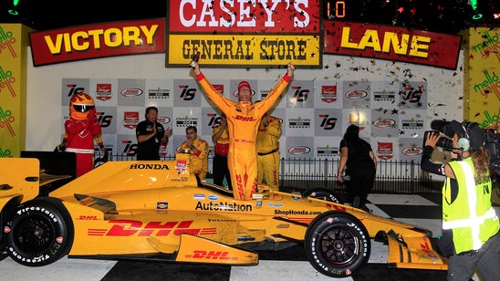 Hunter-Reay earns first IndyCar win of 2015; Americans sweep podium