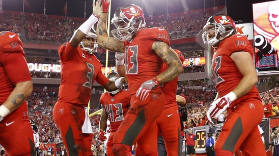 Mike Evans makes crazy catch, Keanu Neal lights him up (Video)