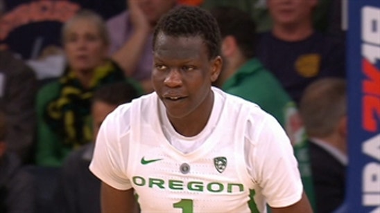 WATCH: Bol Bol drops 26 points in No. 13 Oregon's beatdown of No. 15 Syracuse