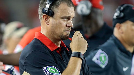 Houston coach Herman calls radio show to debate report