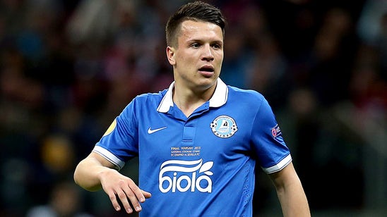 Ukraine winger Konoplyanka finalizes move to Sevilla from Dnipro