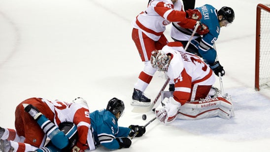 Mrazek makes 35 saves, Red Wings beat Sharks 2-1