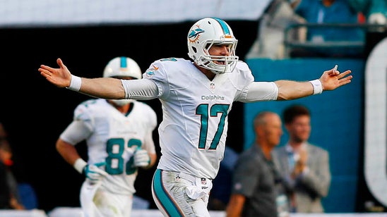 Ryan Tannehill breaks NFL record for consecutive pass completions