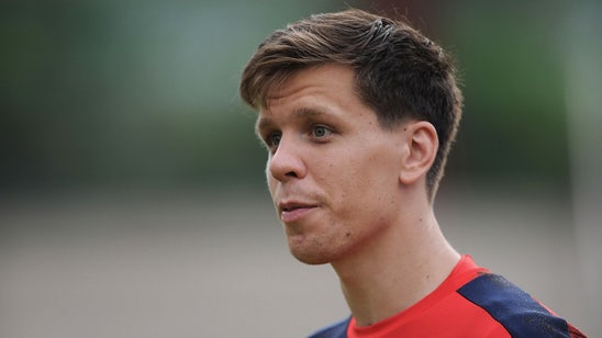 Arsenal goalkeeper Szczesny joins Roma on season-long loan