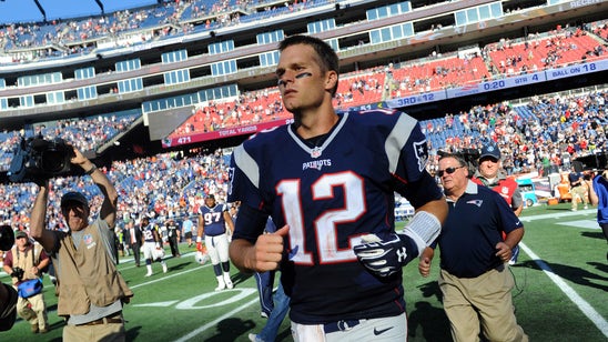Tom Brady meets, repays fan who returned 400th touchdown ball