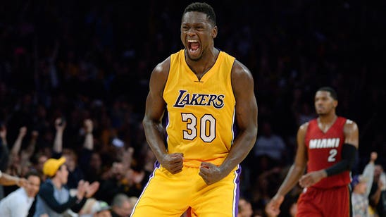 Lakers' Julius Randle fined $15,000 for making obscene gesture