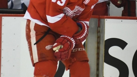 Detroit Red Wings Darren Helm To Miss 6-8 Weeks With Dislocated Shoulder