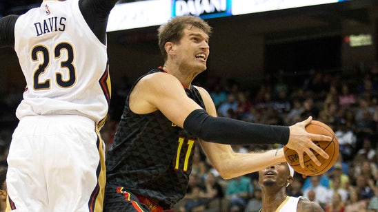 Tiago Splitter transitioning into familiar frontcourt role with Hawks