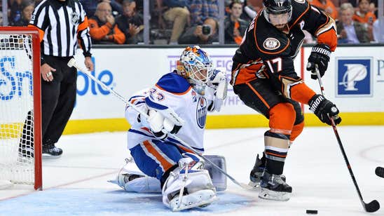 Gibson makes 33 saves, Ducks give Oilers 4th straight loss