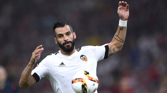 Negredo cools Liverpool transfer talk, plans to stay at Valencia
