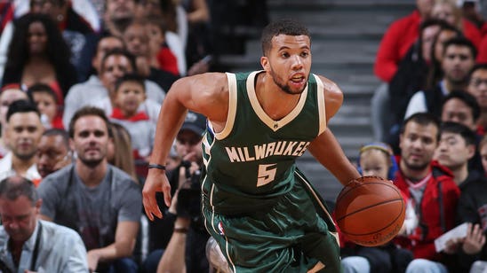 Bucks open preseason with 93-91 win over Bulls