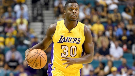 Watch Julius Randle destroy Tristan Thompson with this monster facial