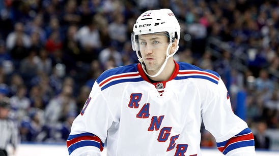 Rangers sign Stepan to long-term deal, avoid arbitration