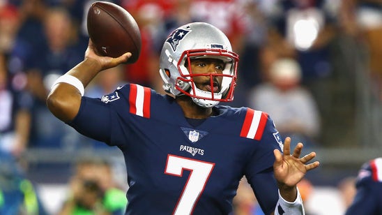 Patriots QB Jacoby Brissett reportedly suffered thumb injury against Texans
