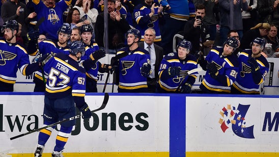 Perron's hat trick lifts Blues over Avalanche 5-2
