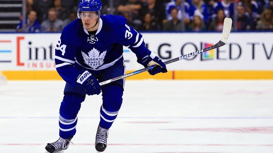 Auston Matthews scores fourth goal in NHL debut (Video)