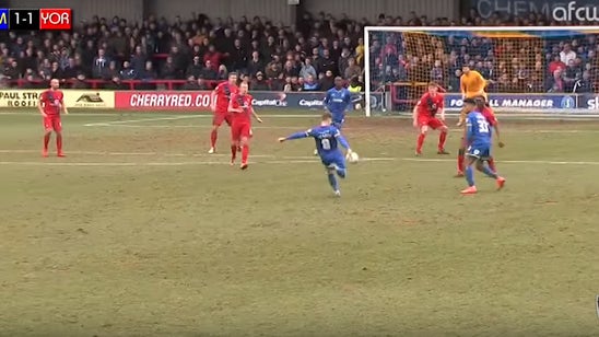 Wimbledon player's dipping volley would make Jamie Vardy proud