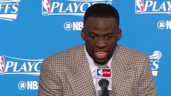 Draymond Green hilariously froze for 19 seconds in press conference