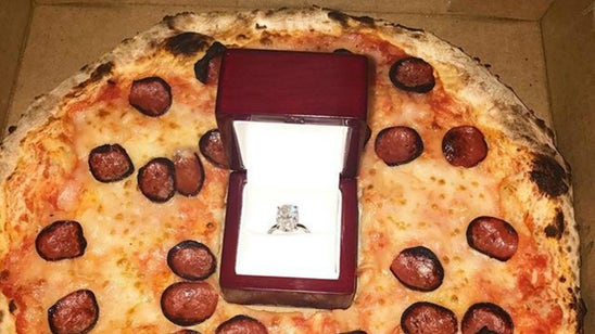 Ottawa Senators' Erik Karlsson gets engaged over pizza