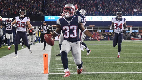 Watch the Patriots' Dion Lewis return a kickoff 98 yards for his second touchdown