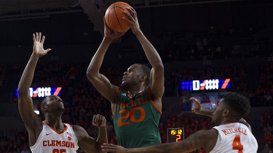 Miami drops to No. 25, FSU falls out of rankings in latest AP poll