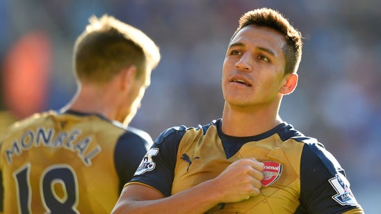 Sanchez fires hat-trick as Arsenal run riot at Leicester