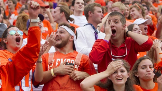 Clemson Football: Close Call vs NC State Should be Wake-Up Call for Tigers