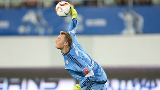 Watch Manuel Neuer hurl a ball into a bag 100 feet away