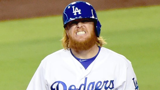 Turner says he's fine after taking pitch off pinkie