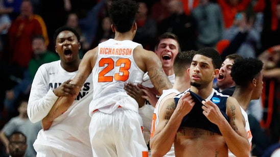 This mind-blowing out of bounds call nearly cost Syracuse its win over Gonzaga
