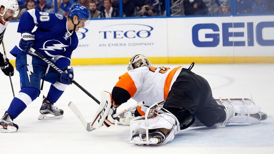 Lightning score 3 in 3rd period to ground Flyers