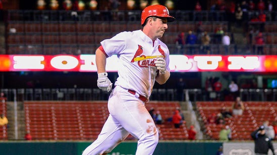 Cardinals scratch Gyorko from lineup with wife ready to deliver