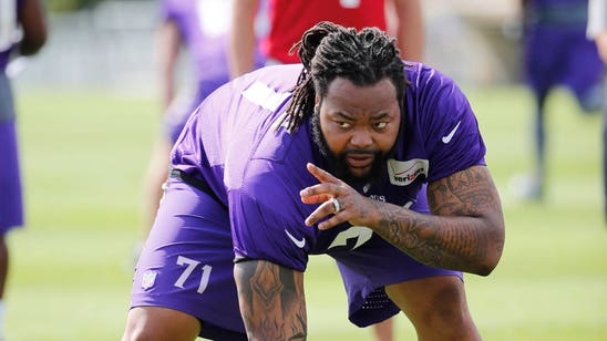 Returning Vikings OL face competition after 'sporadic' 2015 season
