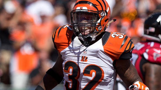 Check out Bengals RB Jeremy Hill's fancy footwork drills