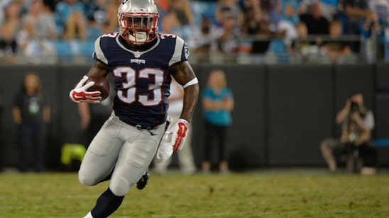 Report: Patriots sign RB Dion Lewis to two-year extension