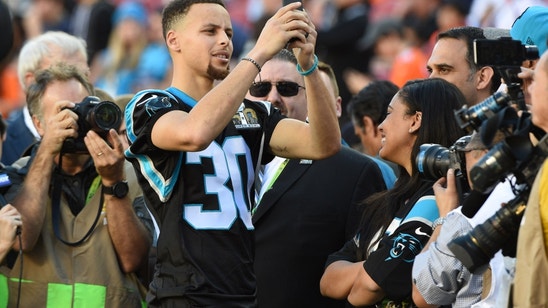 Stephen Curry Wears Raiders Jersey After Losing Bet (Photo)