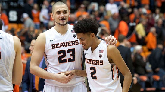 Announcer's call may have been better than Stephen Thompson's game-winner