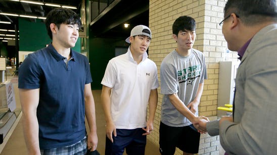 Korean hockey players attend Stars' camp