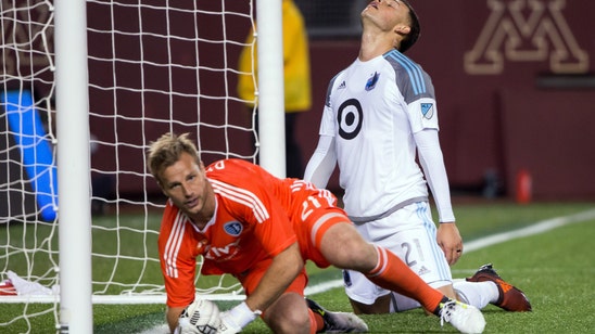 Sporting KC trades goalie Dykstra to Colorado