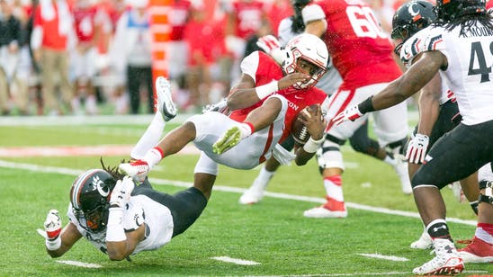 No. 25 Houston improves to 9-0, beats Cincinnati 33-30